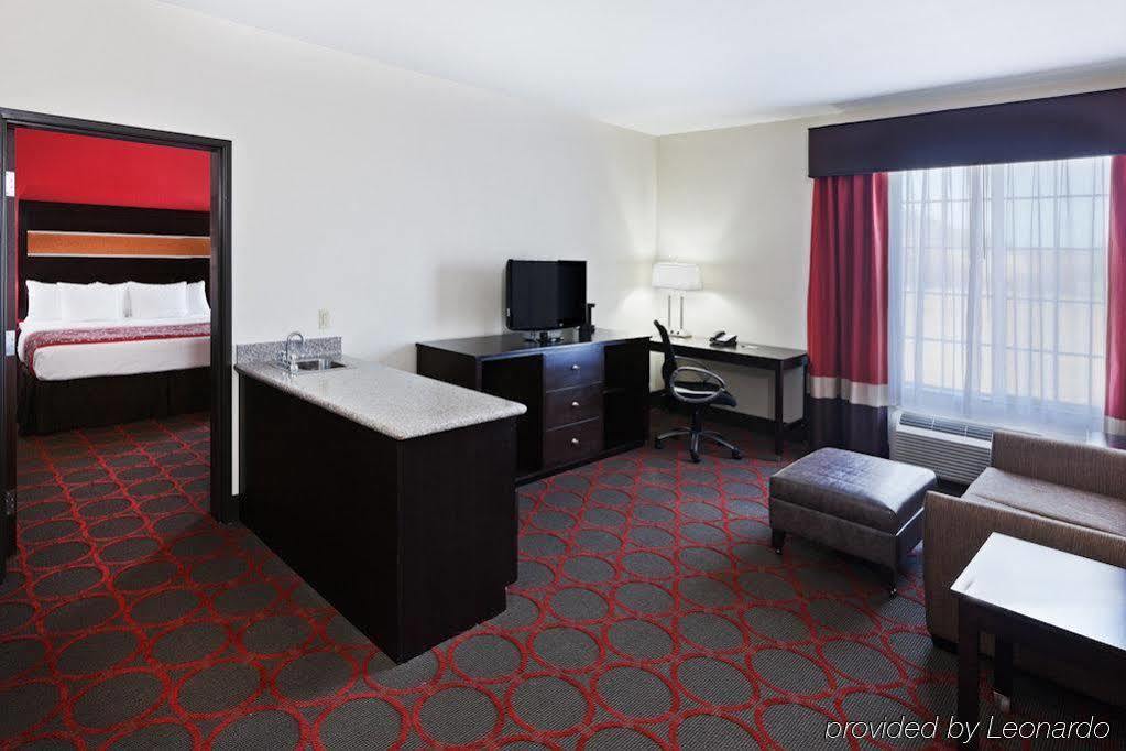 La Quinta By Wyndham Tulsa - Catoosa Hotel Exterior photo