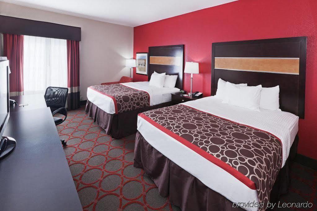 La Quinta By Wyndham Tulsa - Catoosa Hotel Exterior photo